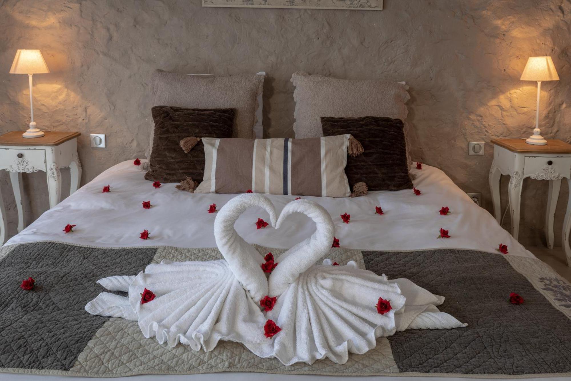 Charme Au Fil De L'Eau Hotel Vendieres Екстериор снимка
