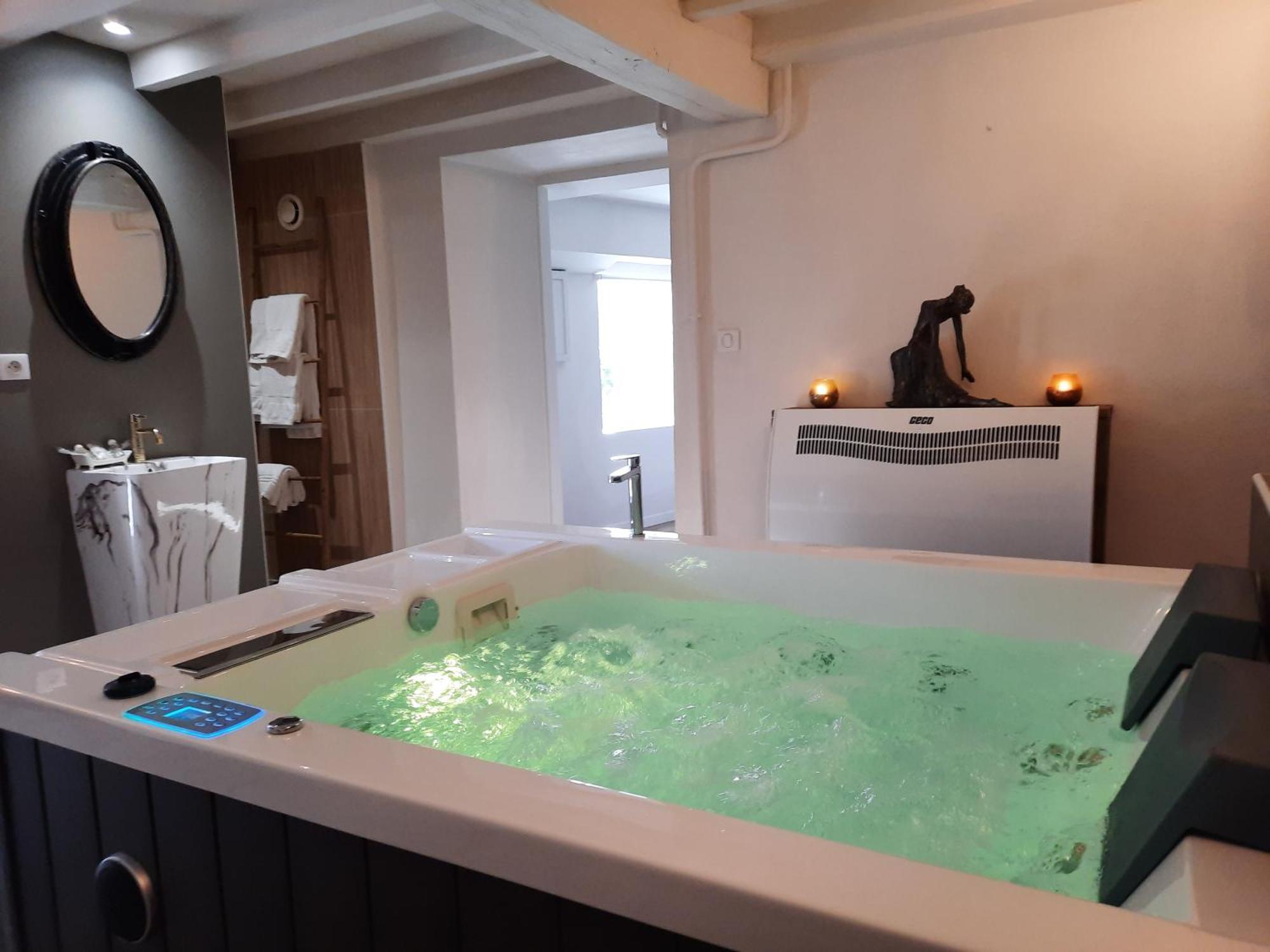 Charme Au Fil De L'Eau Hotel Vendieres Екстериор снимка