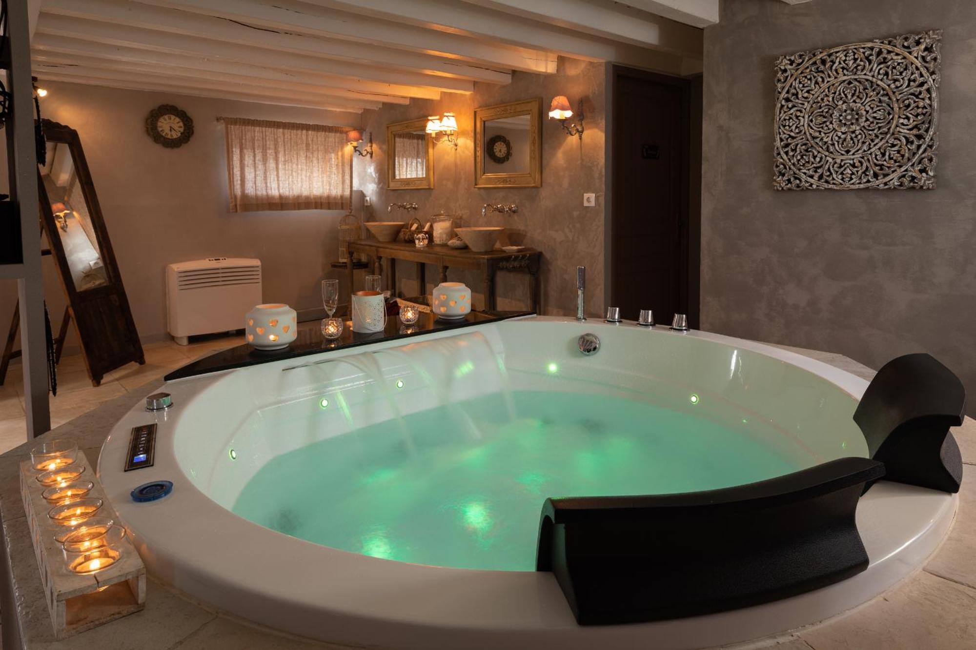 Charme Au Fil De L'Eau Hotel Vendieres Екстериор снимка