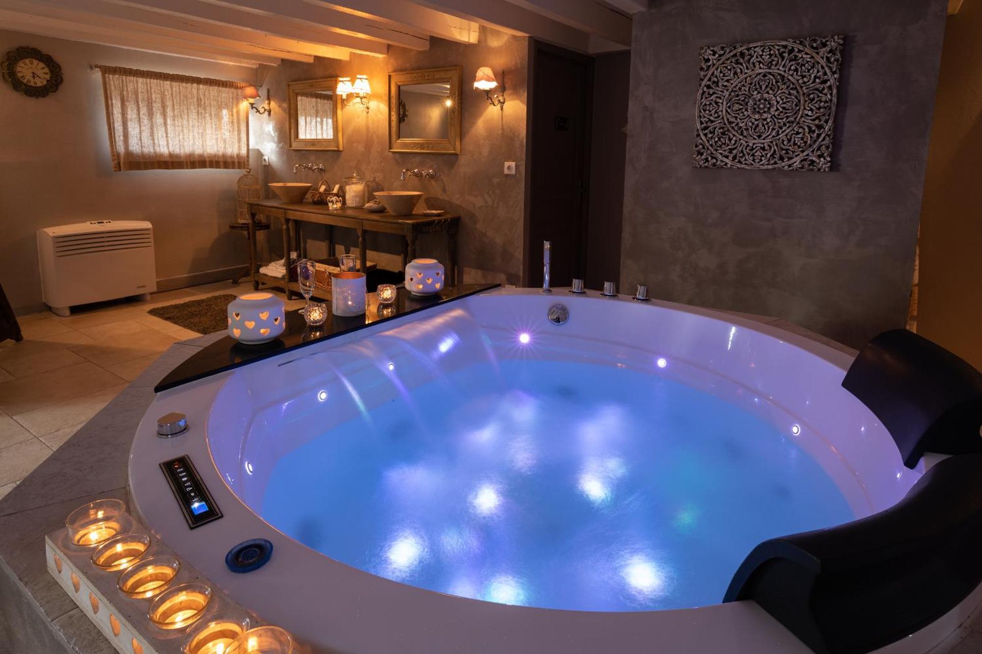 Charme Au Fil De L'Eau Hotel Vendieres Екстериор снимка