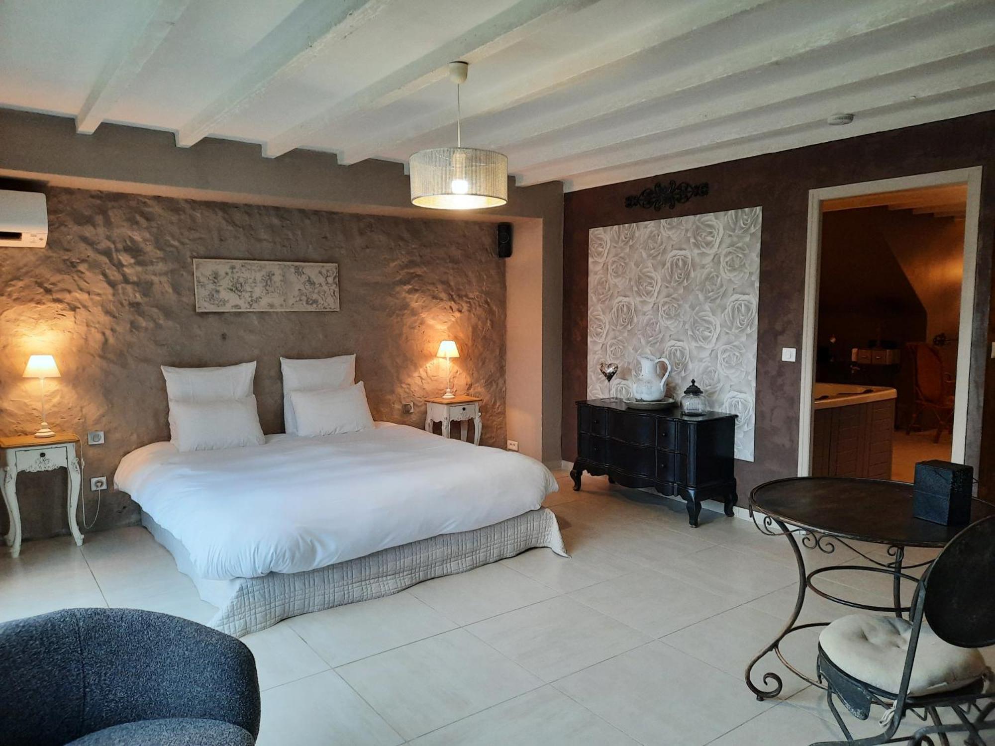 Charme Au Fil De L'Eau Hotel Vendieres Екстериор снимка