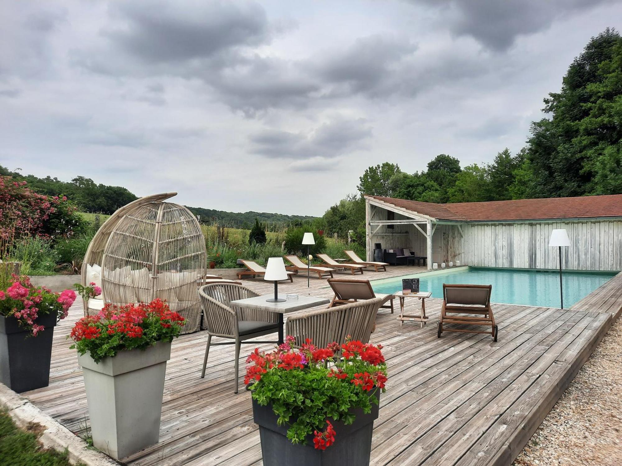 Charme Au Fil De L'Eau Hotel Vendieres Екстериор снимка