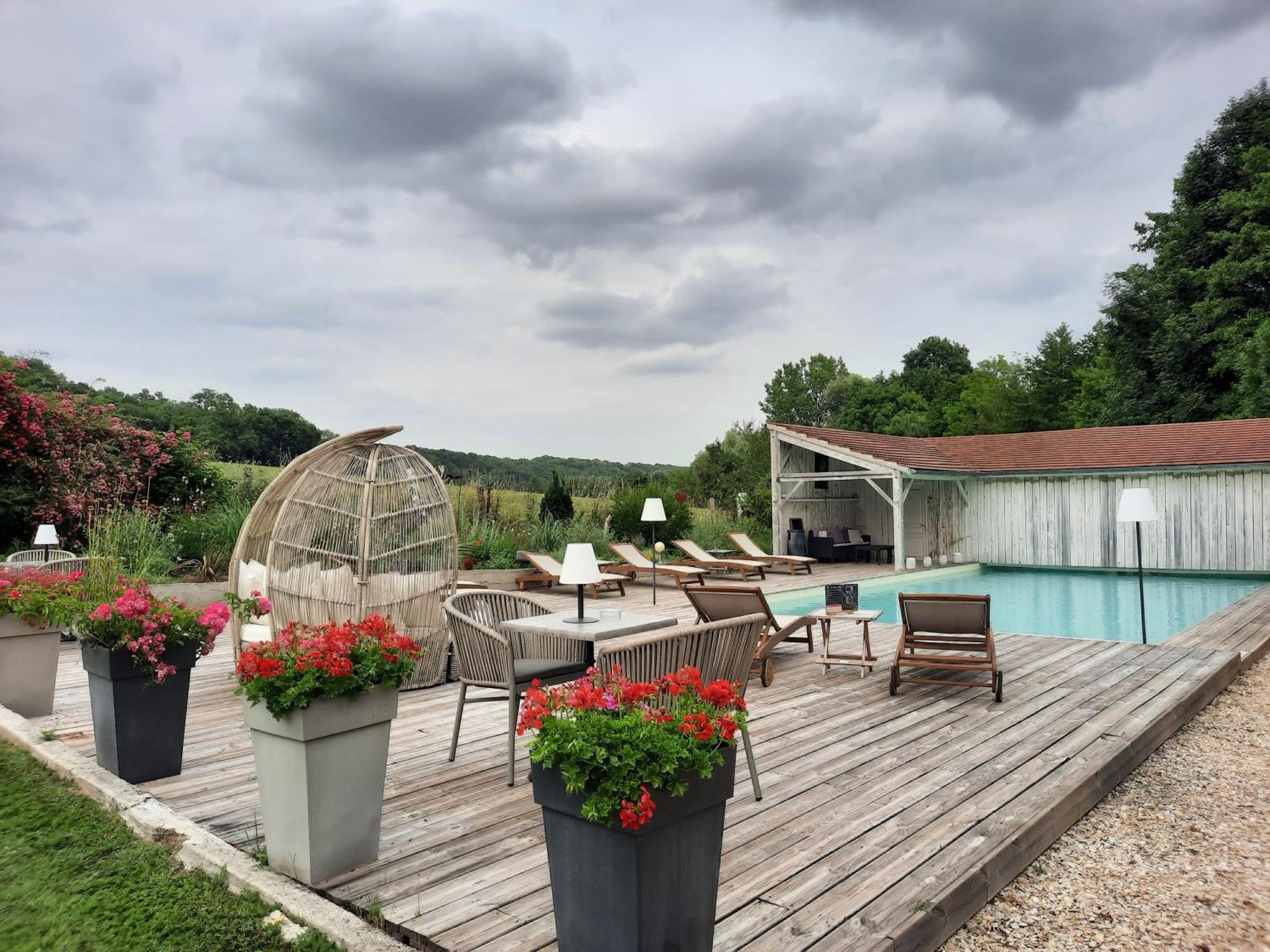Charme Au Fil De L'Eau Hotel Vendieres Екстериор снимка
