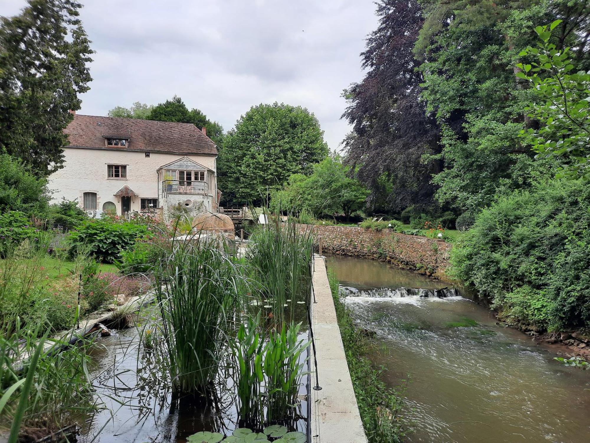 Charme Au Fil De L'Eau Hotel Vendieres Екстериор снимка